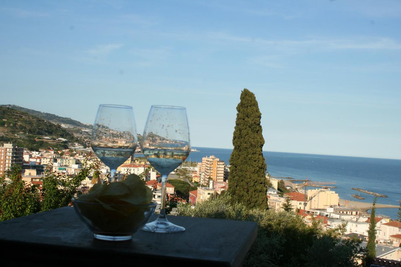 La Dolce Vita Arma di Taggia Exterior foto