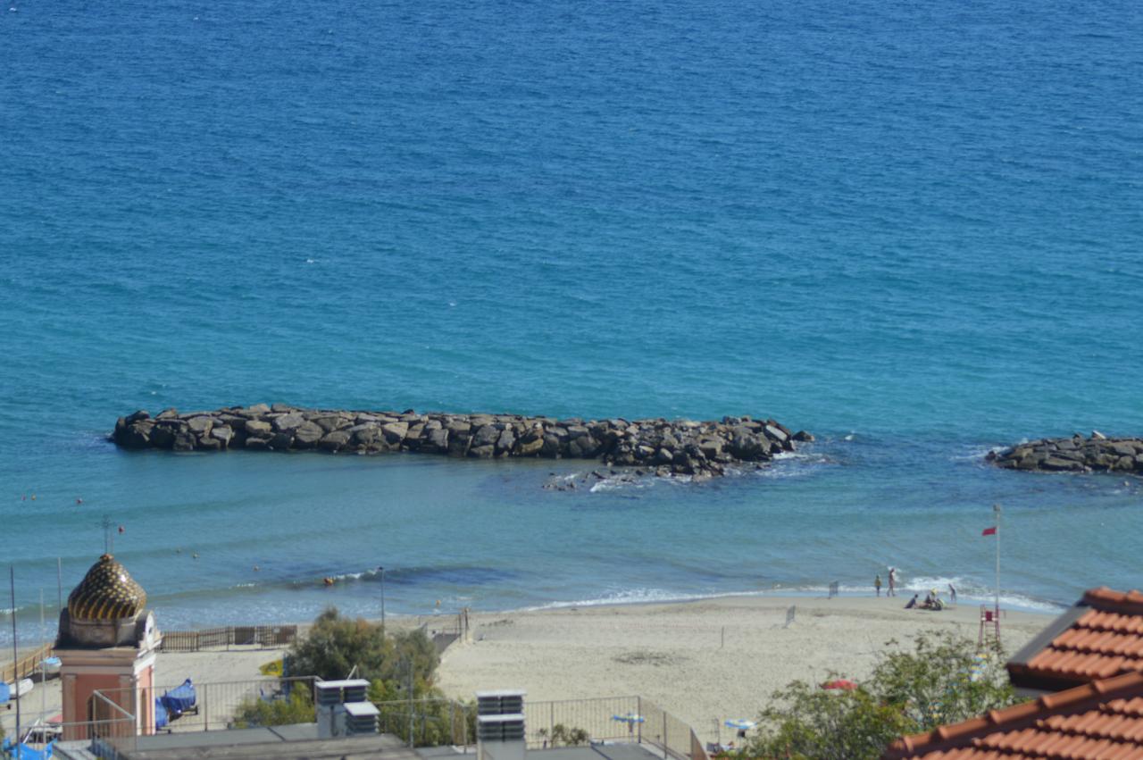 La Dolce Vita Arma di Taggia Exterior foto